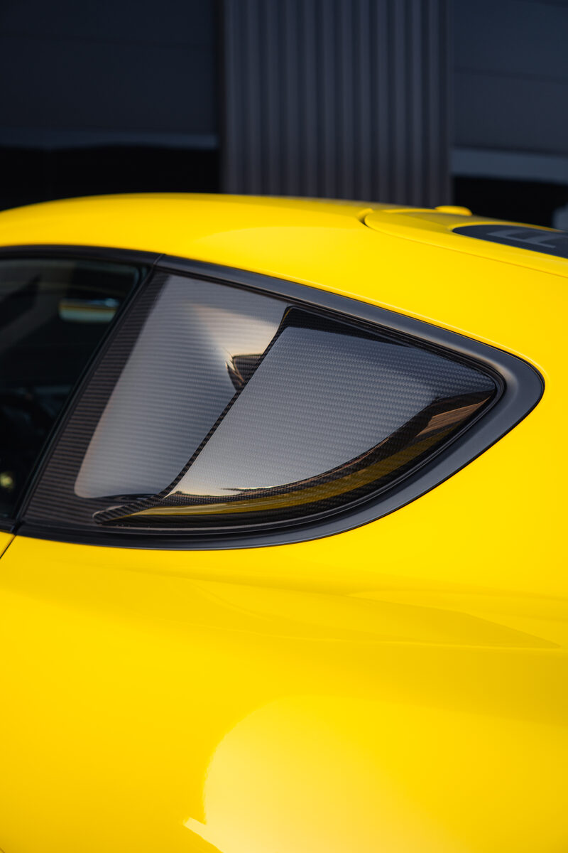 Porsche script on the engine lid of the GT4 RS